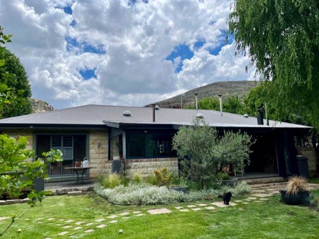 4 Bed House in Clarens photo number 2