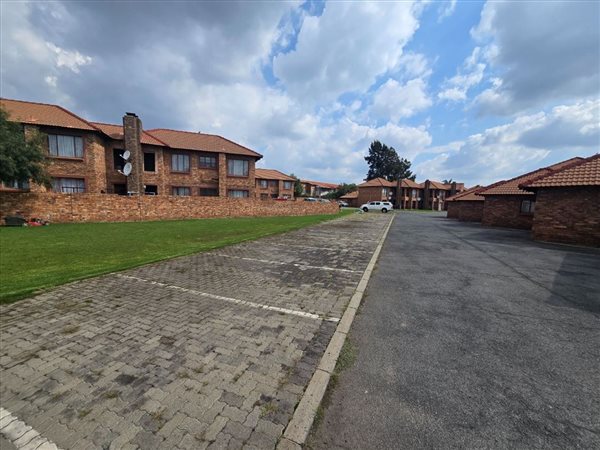 2 Bedroom Townhouse 2 Bedroom Townhouse