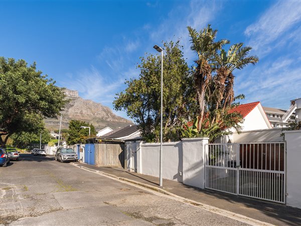 2 Bedroom House 2 Bedroom House
