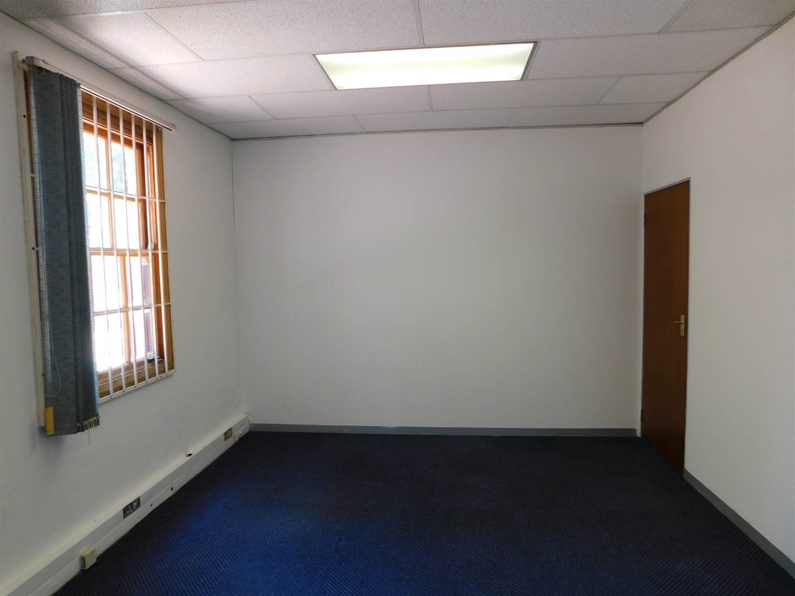 140  m² Office Space in Randburg Central photo number 16