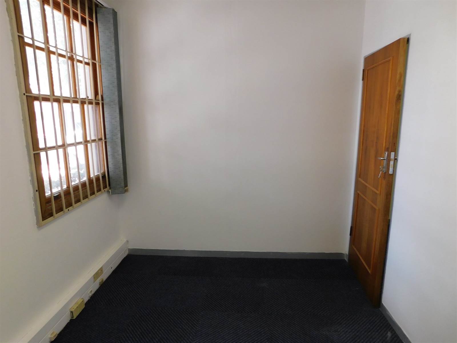 140  m² Office Space in Randburg Central photo number 9