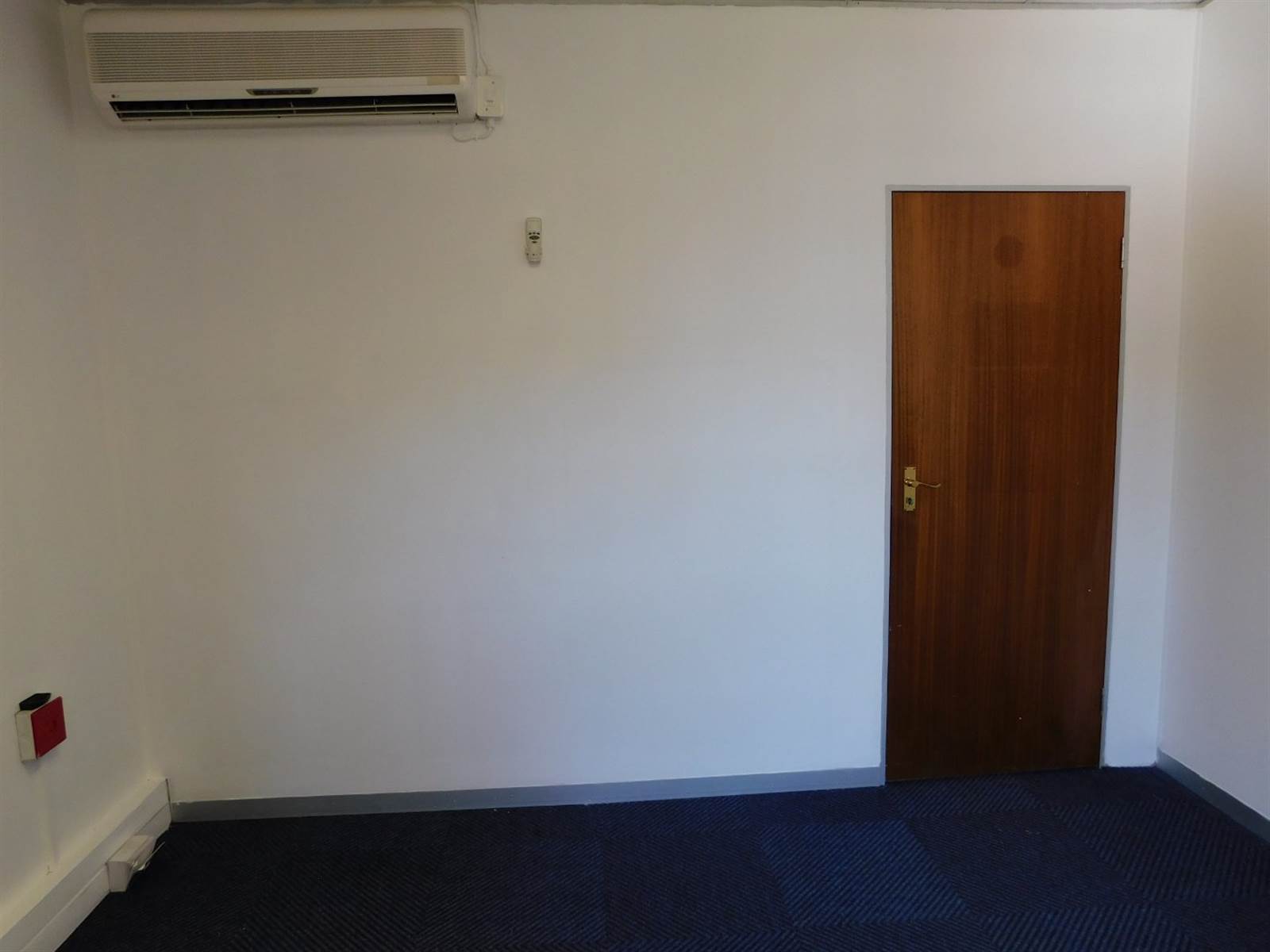 140  m² Office Space in Randburg Central photo number 17