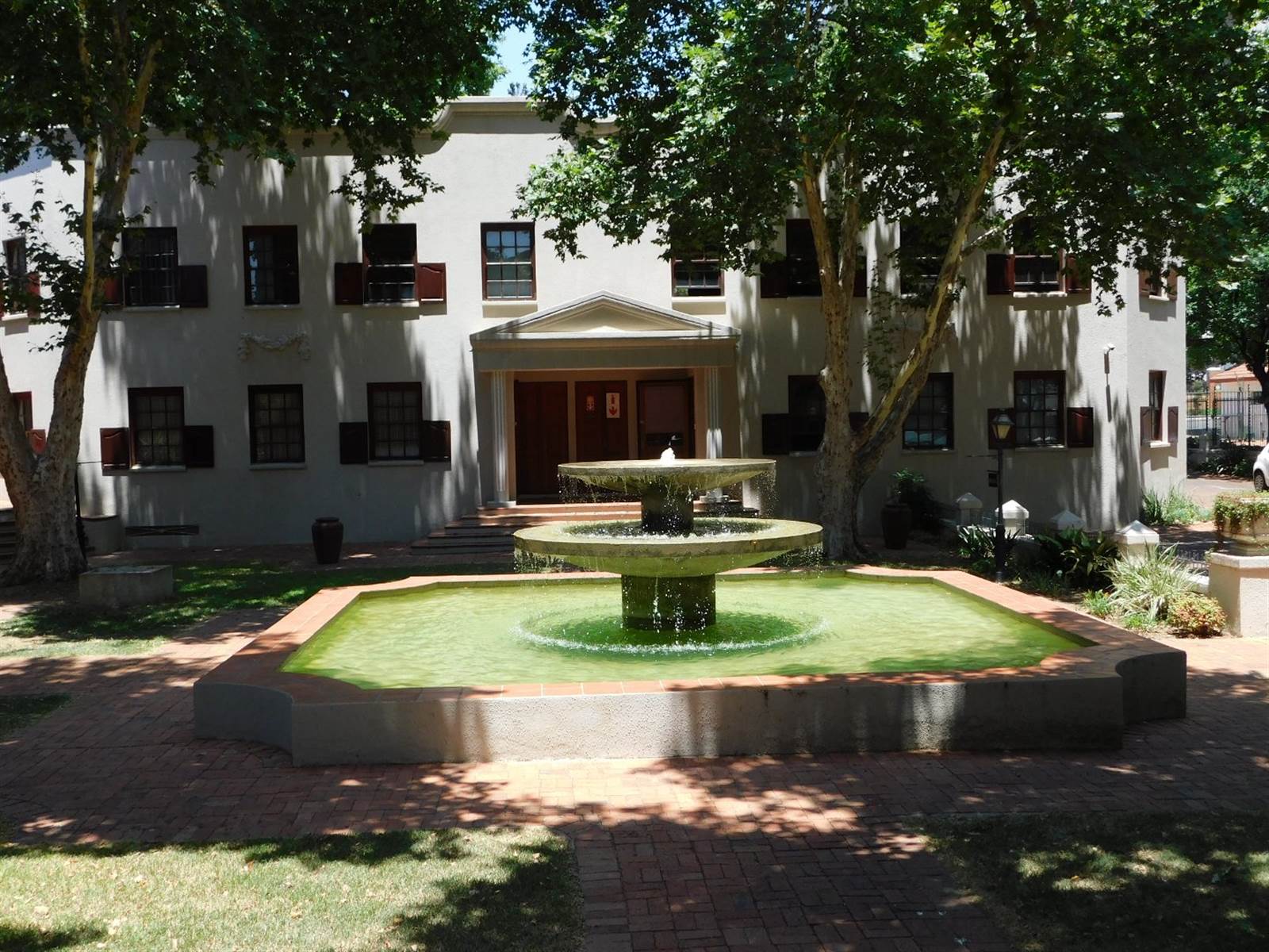 140  m² Office Space in Randburg Central photo number 1