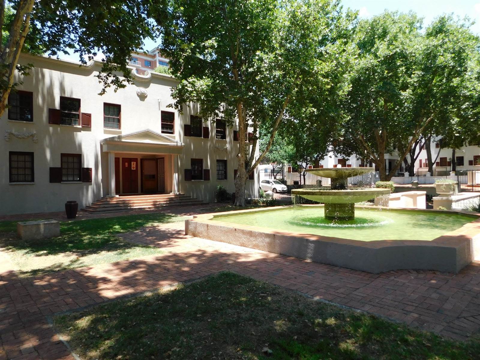 140  m² Office Space in Randburg Central photo number 18