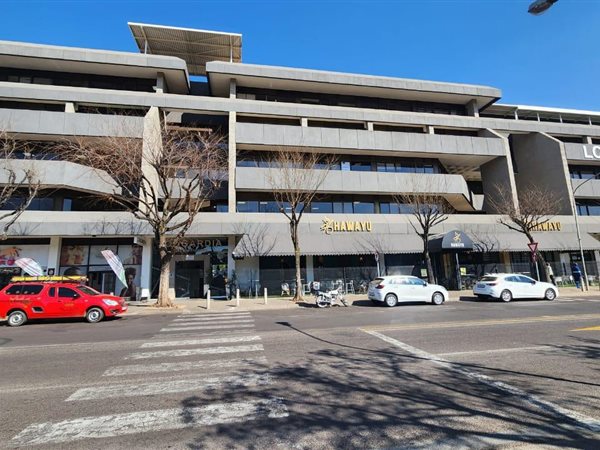 63  m² Commercial space