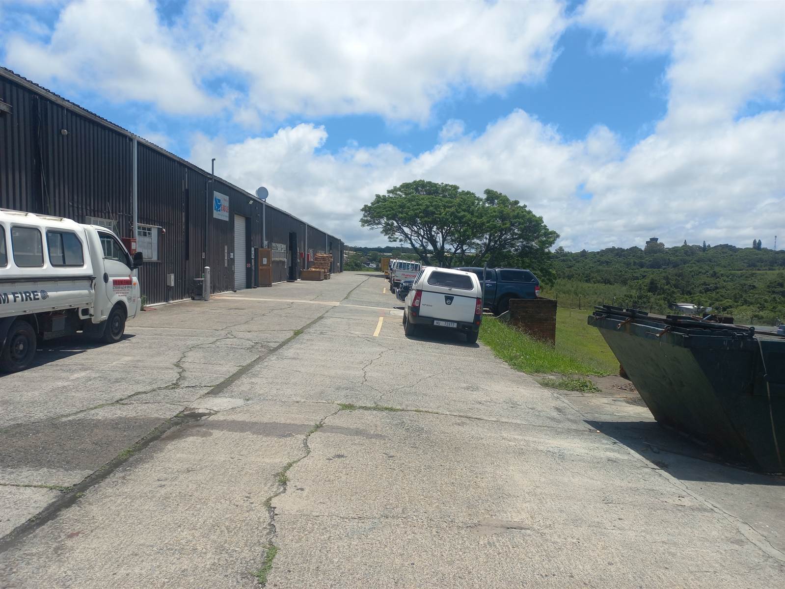 750  m² Industrial space in Amalinda photo number 12