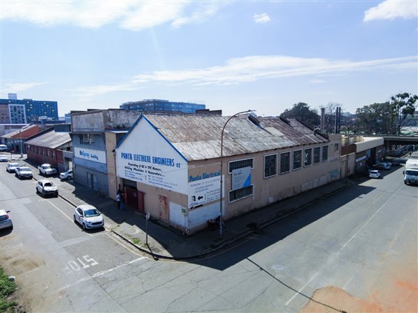 1 138  m² Commercial space