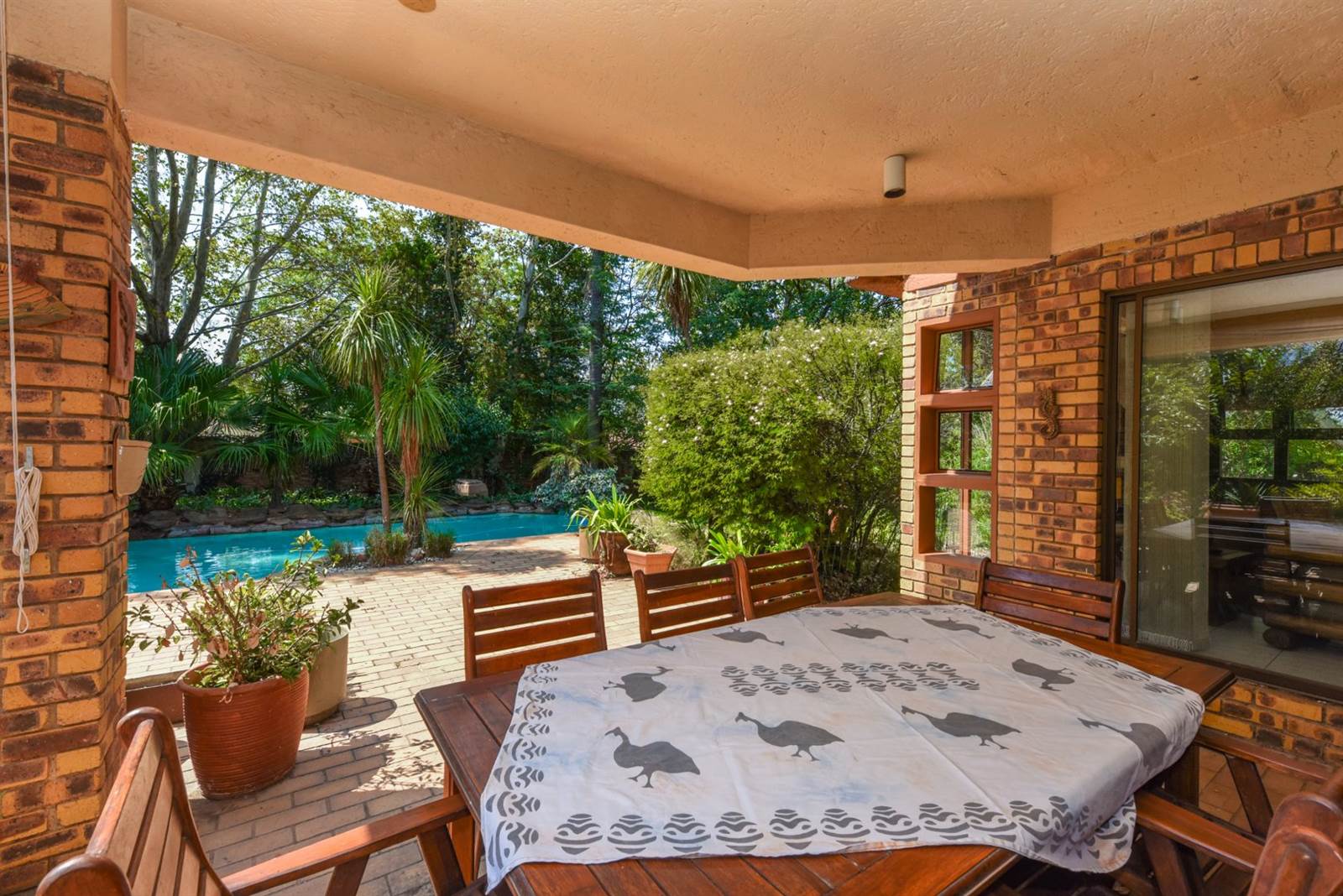3 Bed House in Lonehill photo number 8