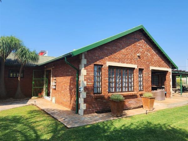 4 Bed House for sale in Doornpoort and surrounds | T4100729 | Private ...