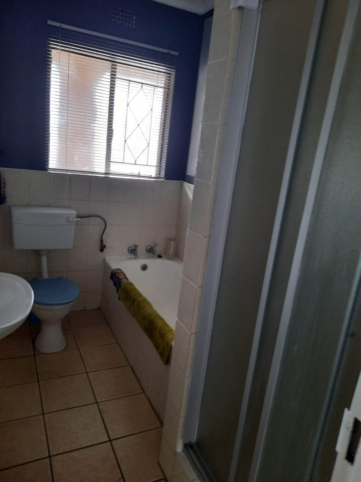 2 Bed Apartment in Krugersdorp North photo number 13