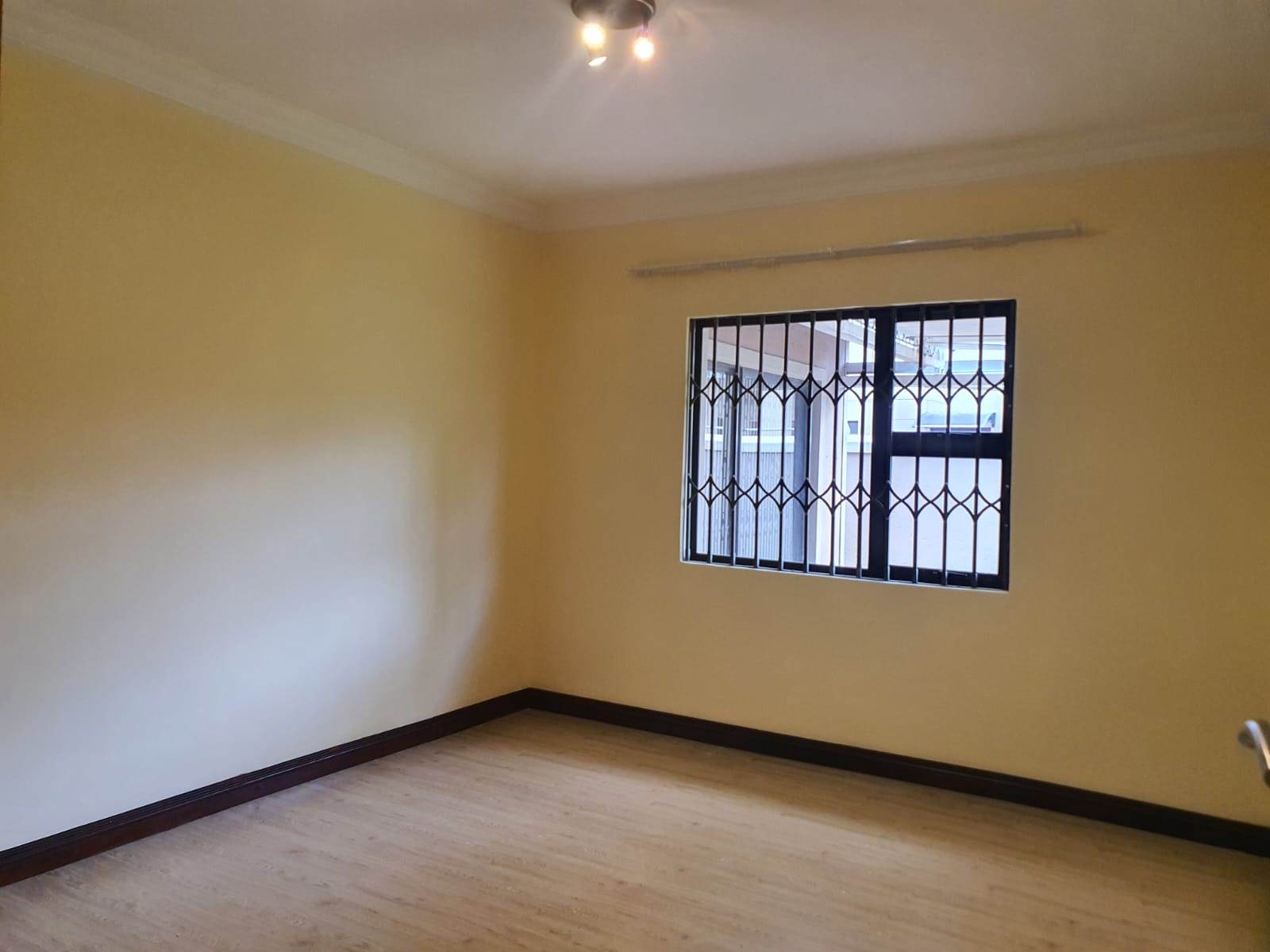 3 Bed House in Raslouw Manor photo number 8