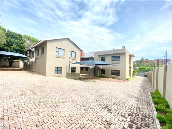 772  m² Commercial space