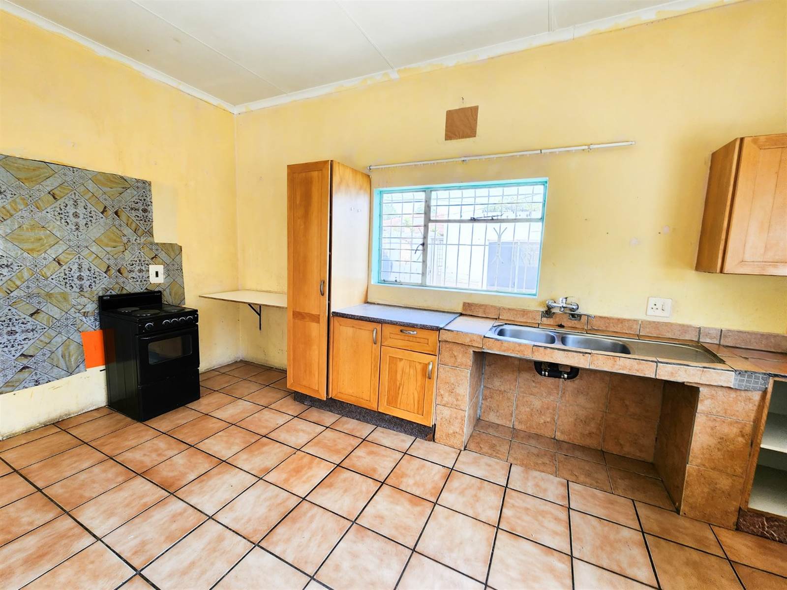 2 Bed House in Randfontein Central photo number 7