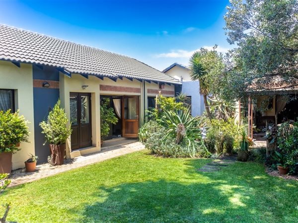 4 Bedroom House 4 Bedroom House