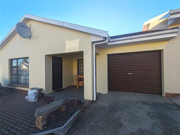 3 Bedroom Townhouse 3 Bedroom Townhouse