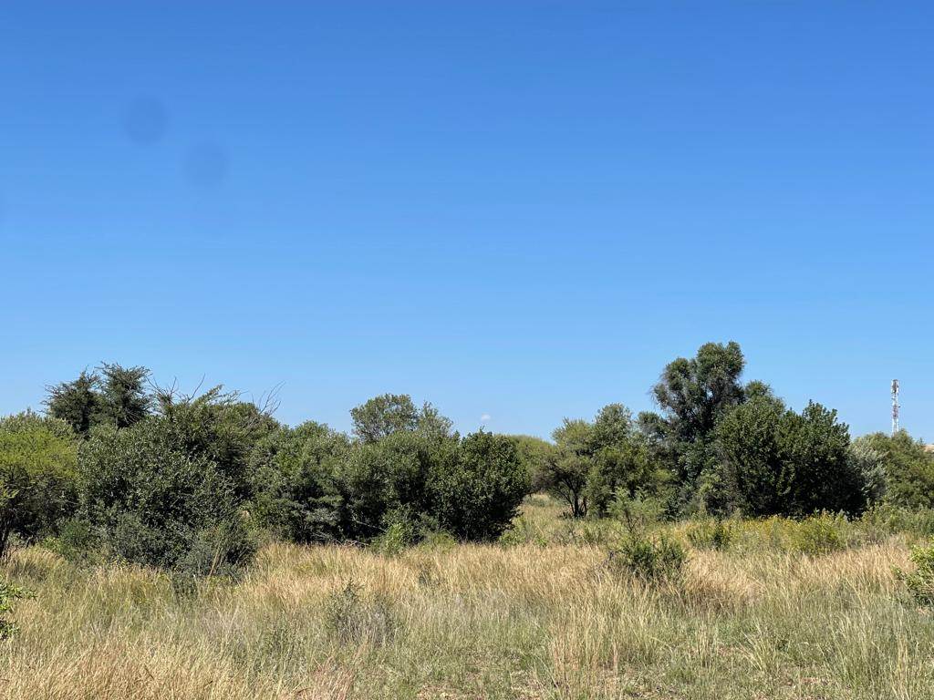 5710 m² Land available in Zeerust photo number 2
