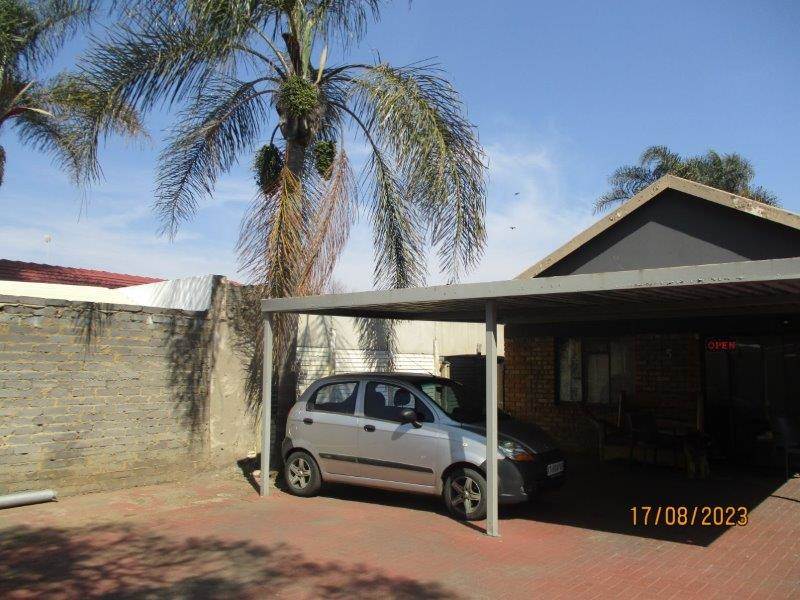 3 Bed House in Witbank Central photo number 27