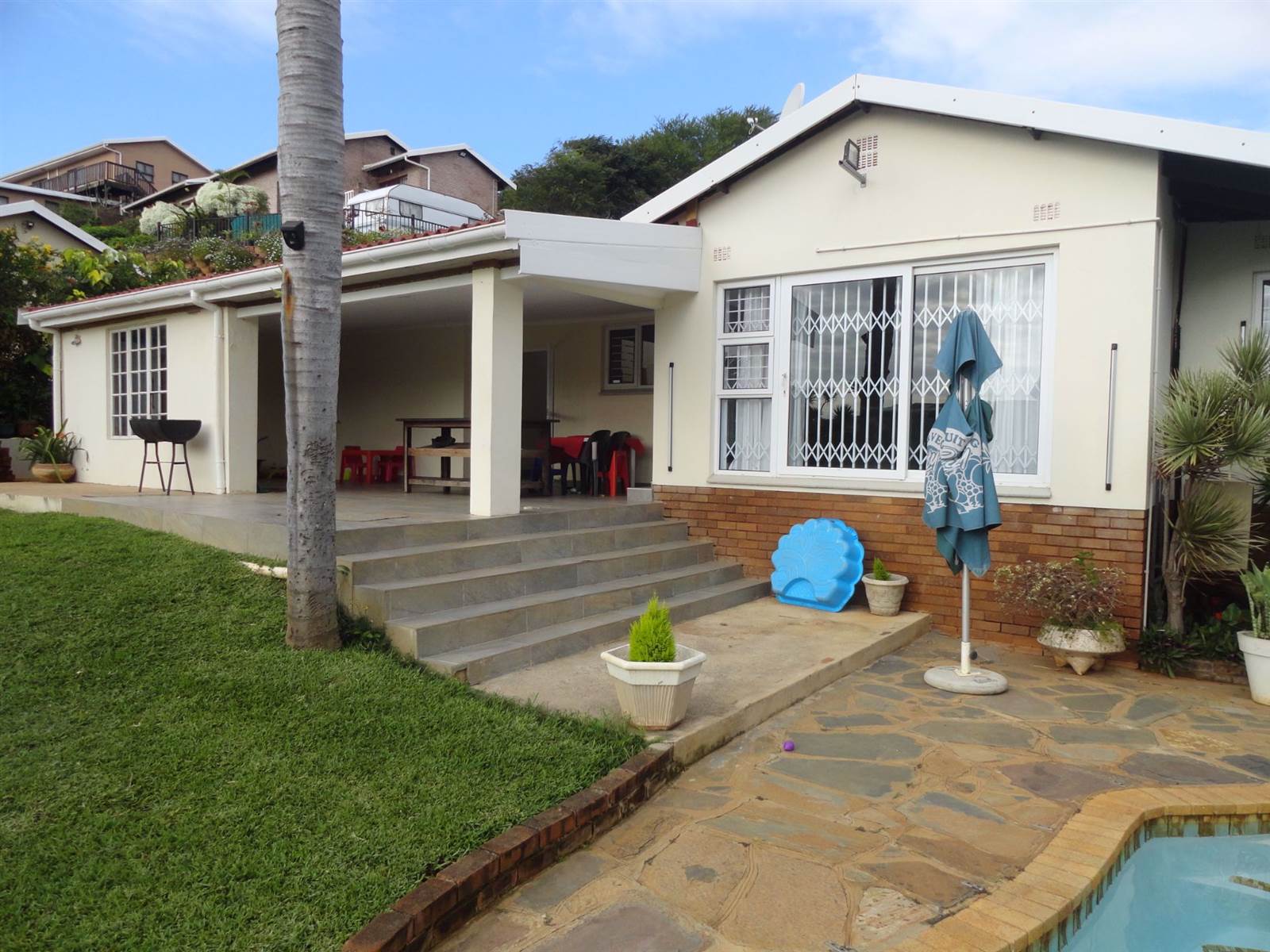 3 Bed House in La Lucia photo number 2