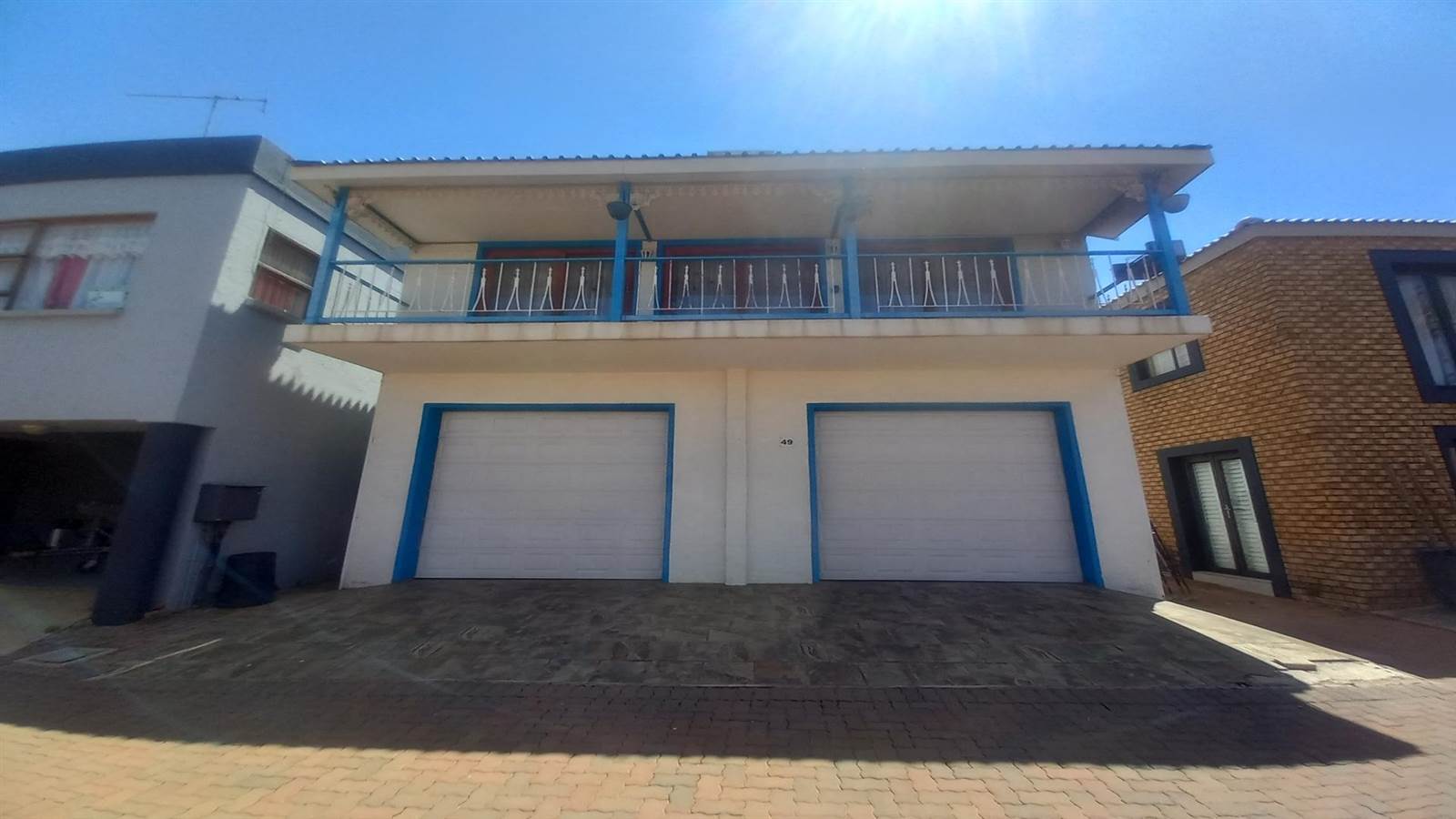 3 Bed Townhouse in Bronkhorstbaai photo number 1