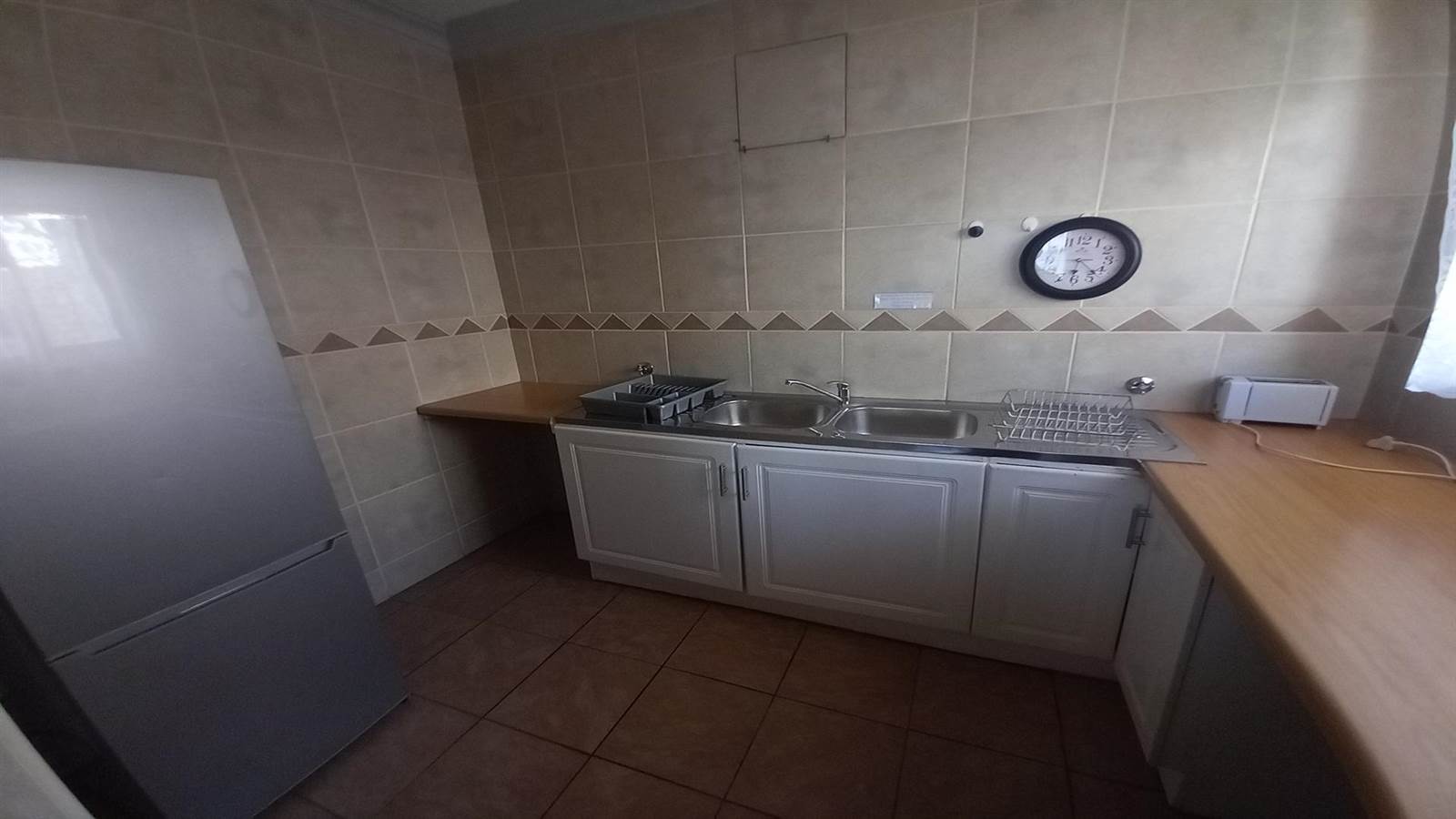 3 Bed Townhouse in Bronkhorstbaai photo number 8