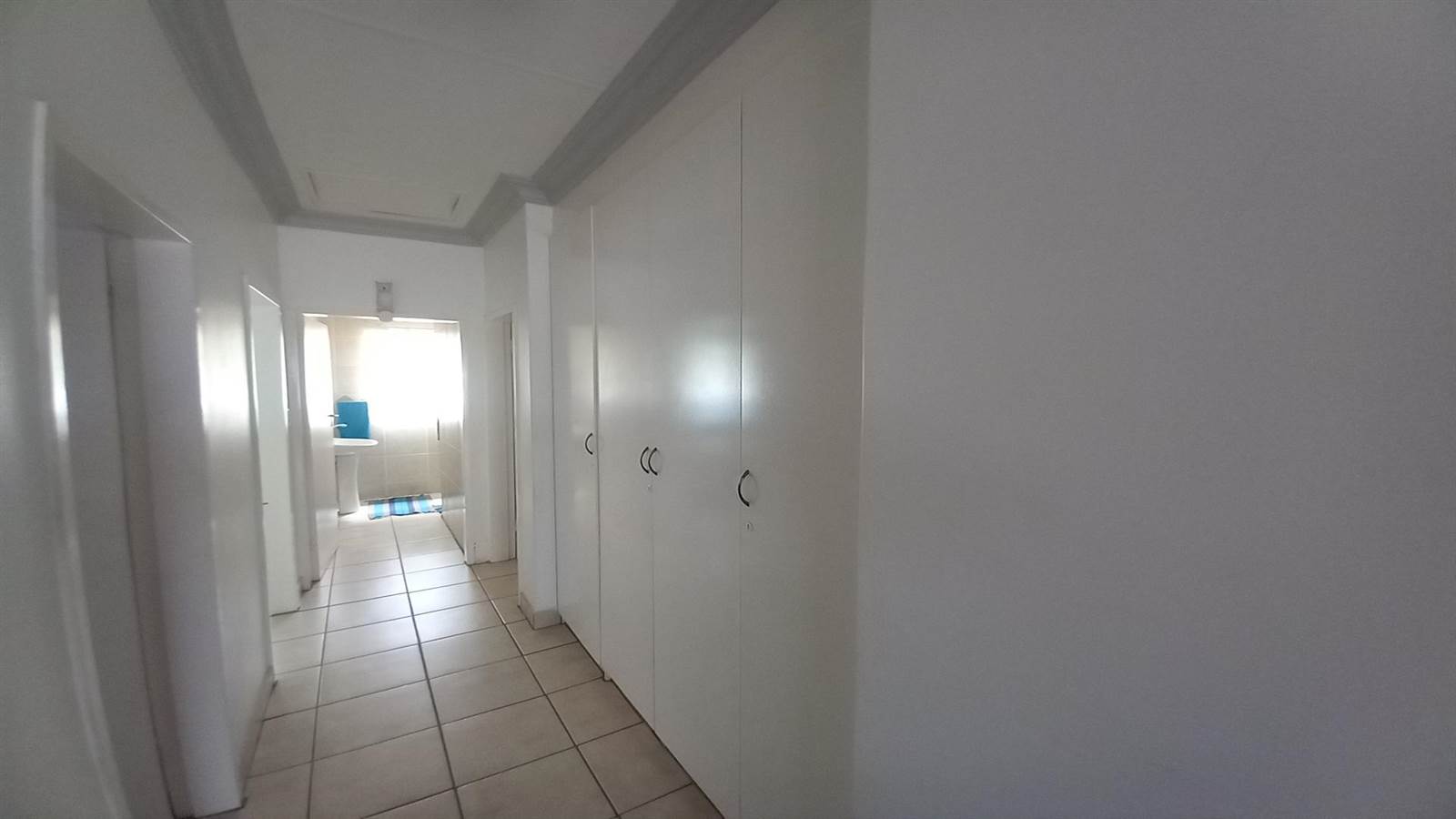 3 Bed Townhouse in Bronkhorstbaai photo number 9