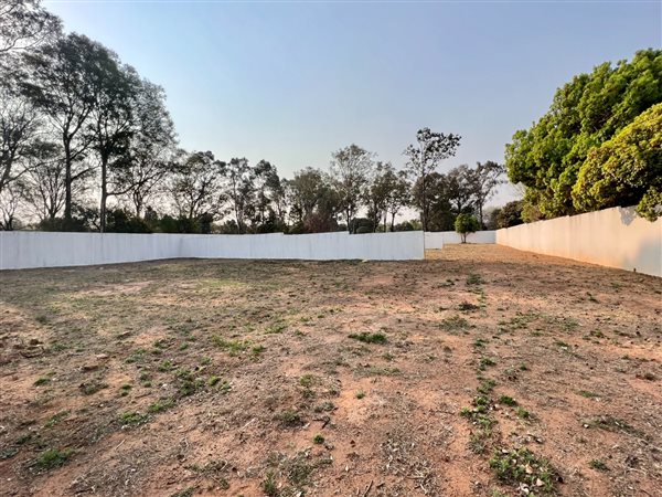 2 230 m² Land 2 230 m² Land