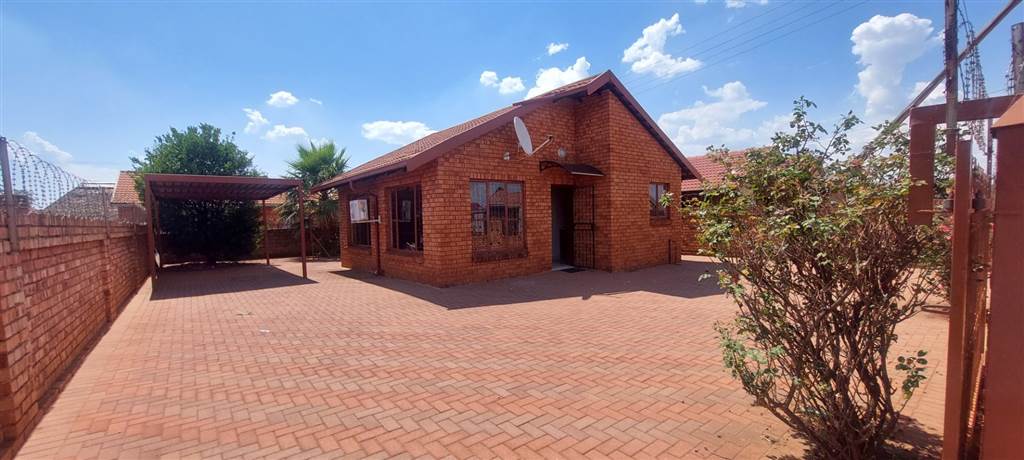 2 Bed House in Ga-rankuwa photo number 6