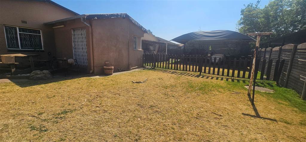 4 Bed House in Sonlandpark photo number 19