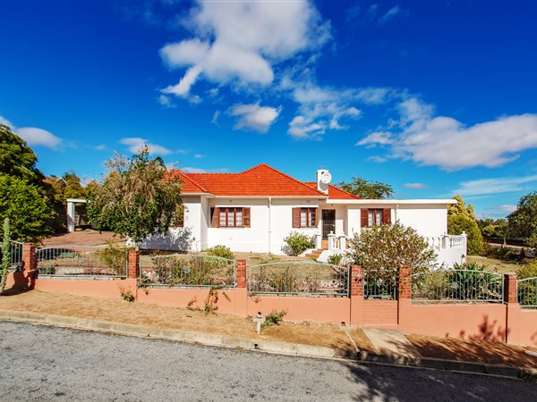 6 Bed House in Wellington Central