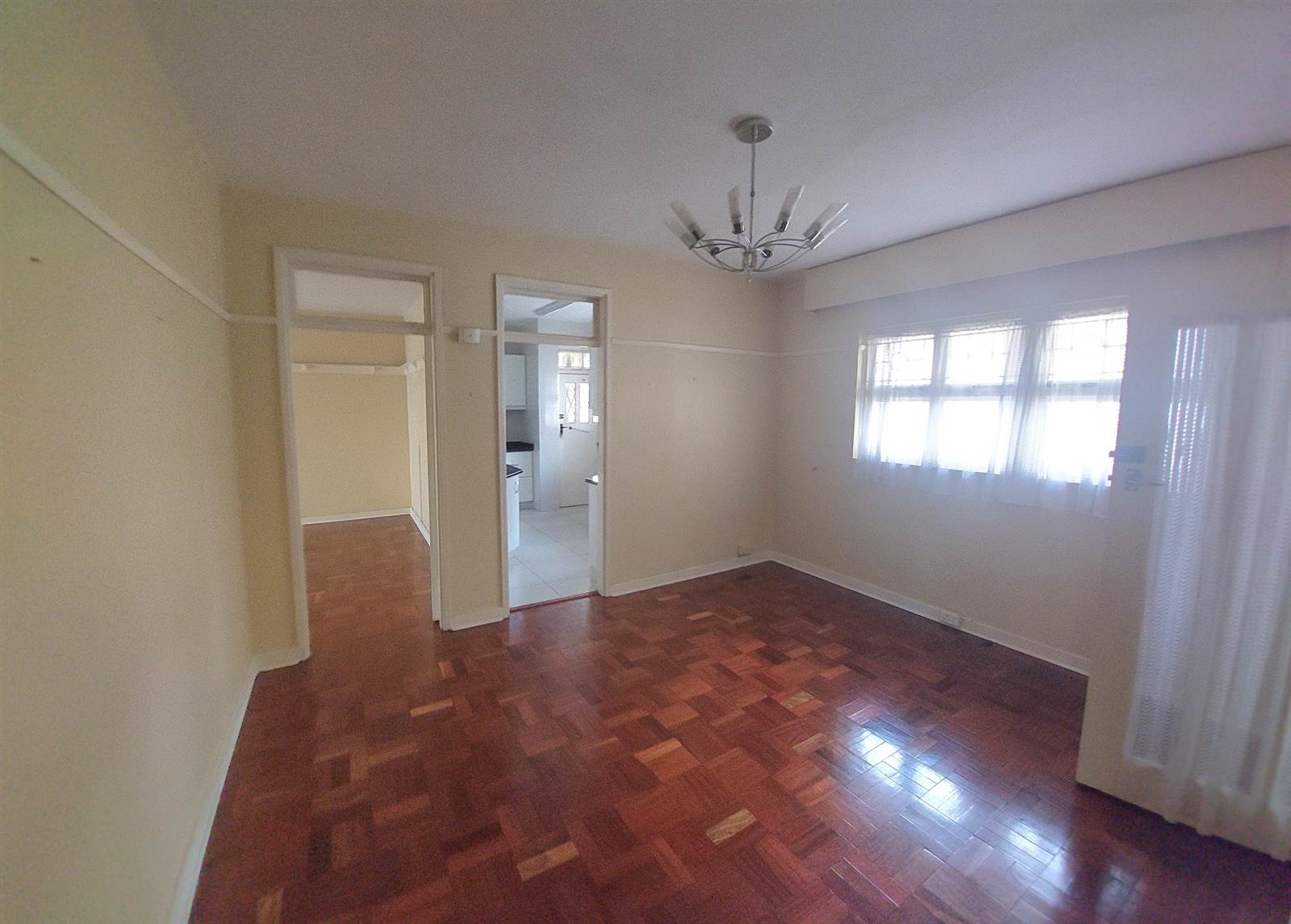 2.5 Bed Apartment in Musgrave photo number 8