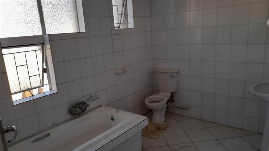 3 Bed Townhouse in Centurion CBD photo number 22