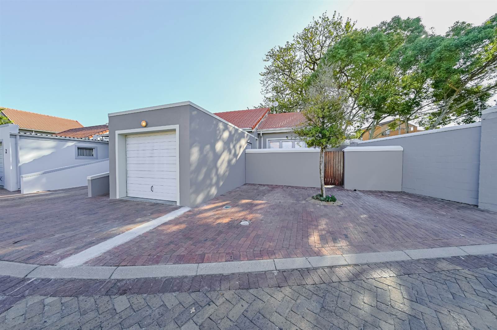 2 Bed House in Paarl Central East photo number 2