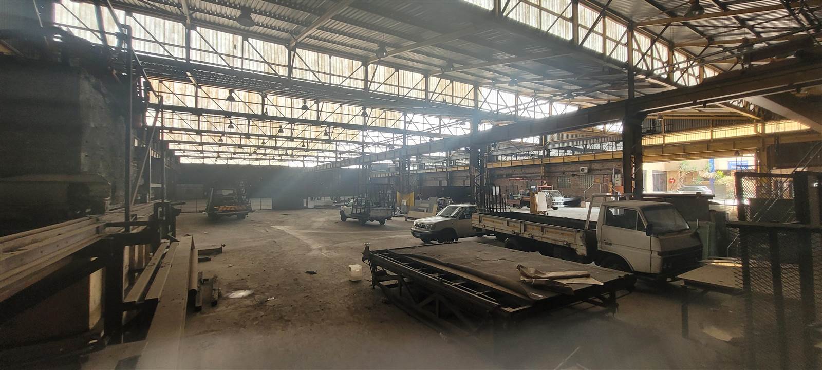 8500  m² Industrial space in Stormill photo number 9