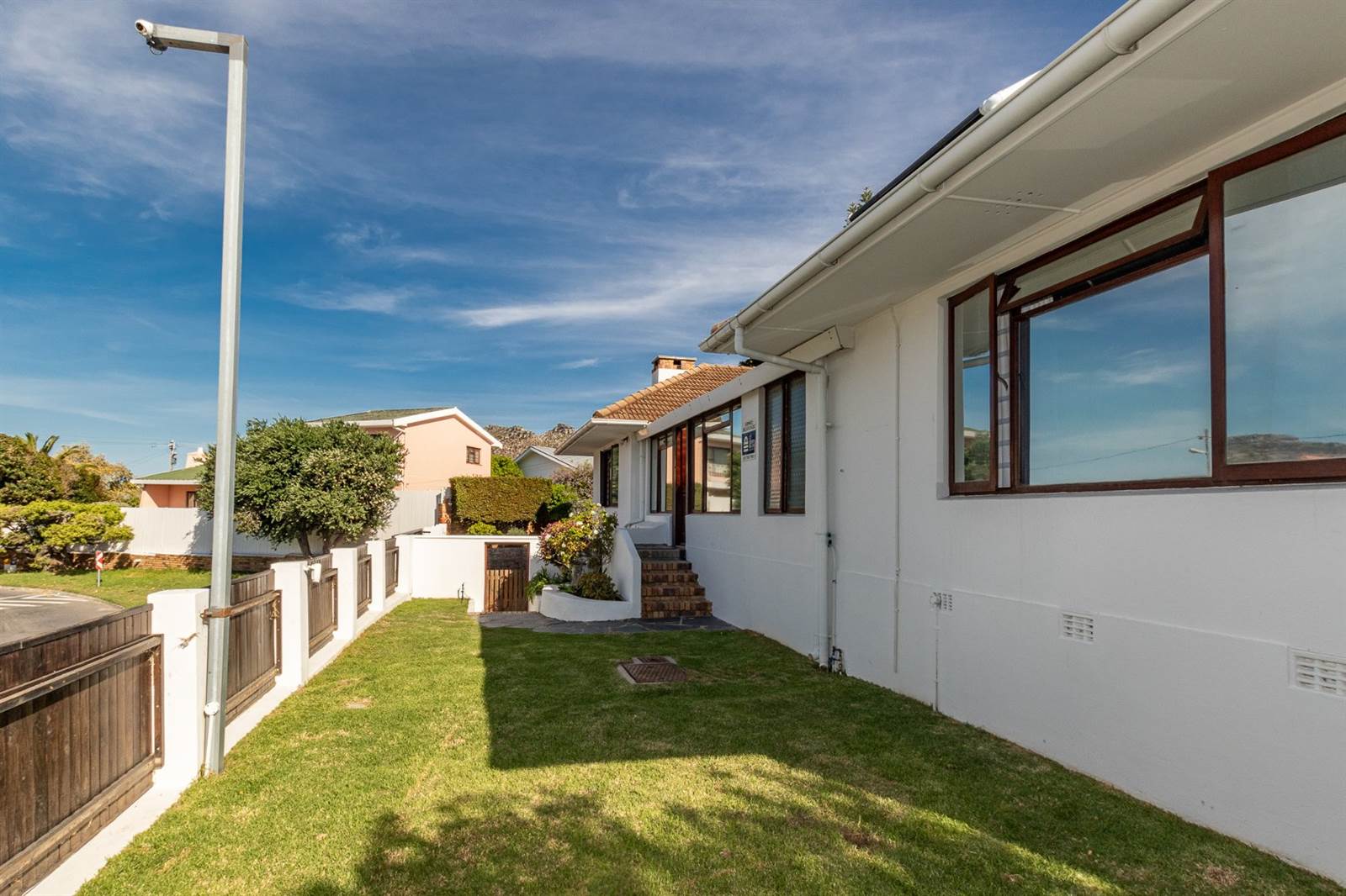 4 Bed House in Fish Hoek photo number 4