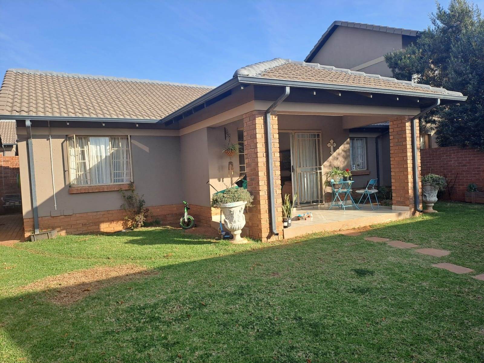 3 Bed Townhouse in Mooikloof Ridge photo number 24