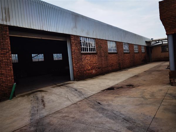 3300  m² Industrial space in Springs Central