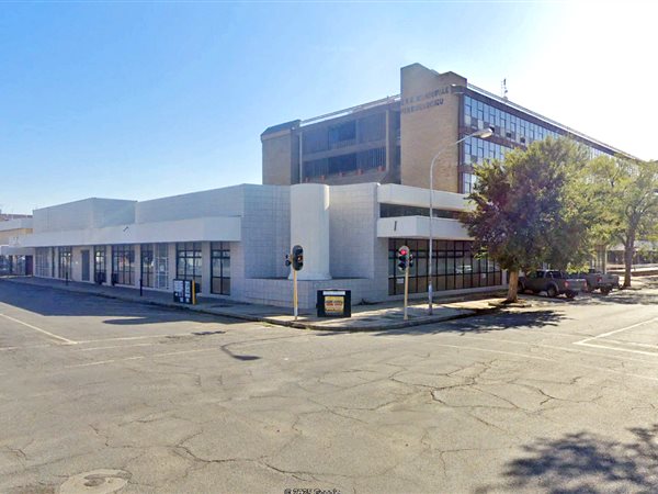 9 000 m² Commercial space 9 000 m² Commercial space