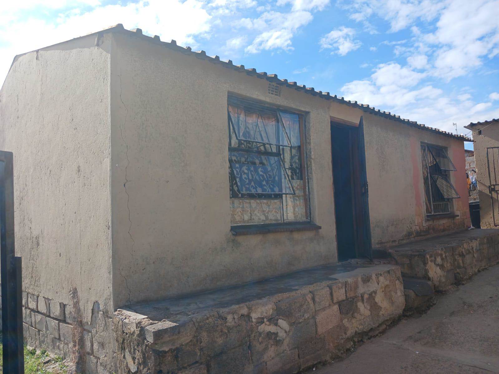 3 Bed House in Isiphetweni photo number 18
