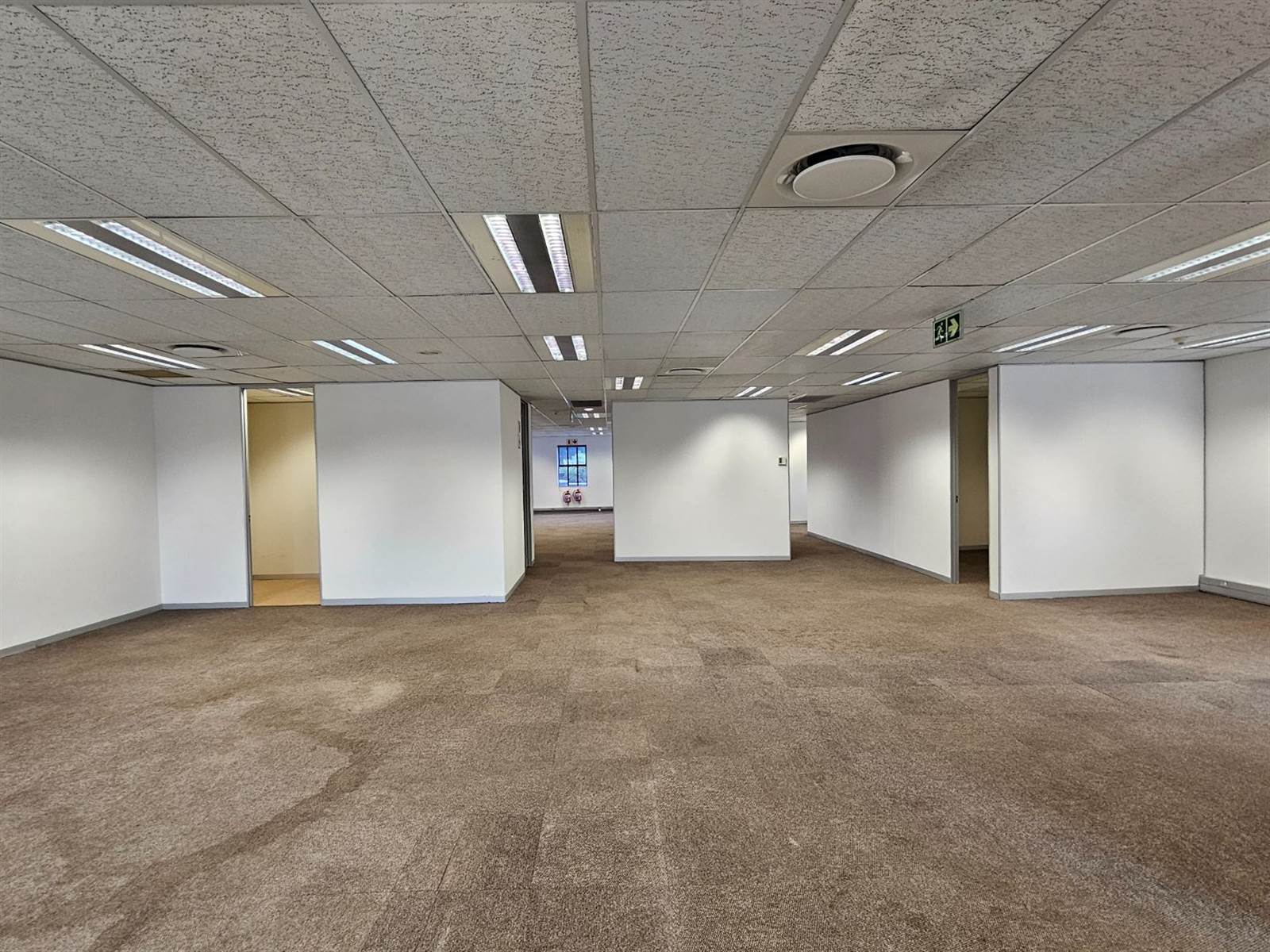 626  m² Commercial space in Bryanston photo number 28