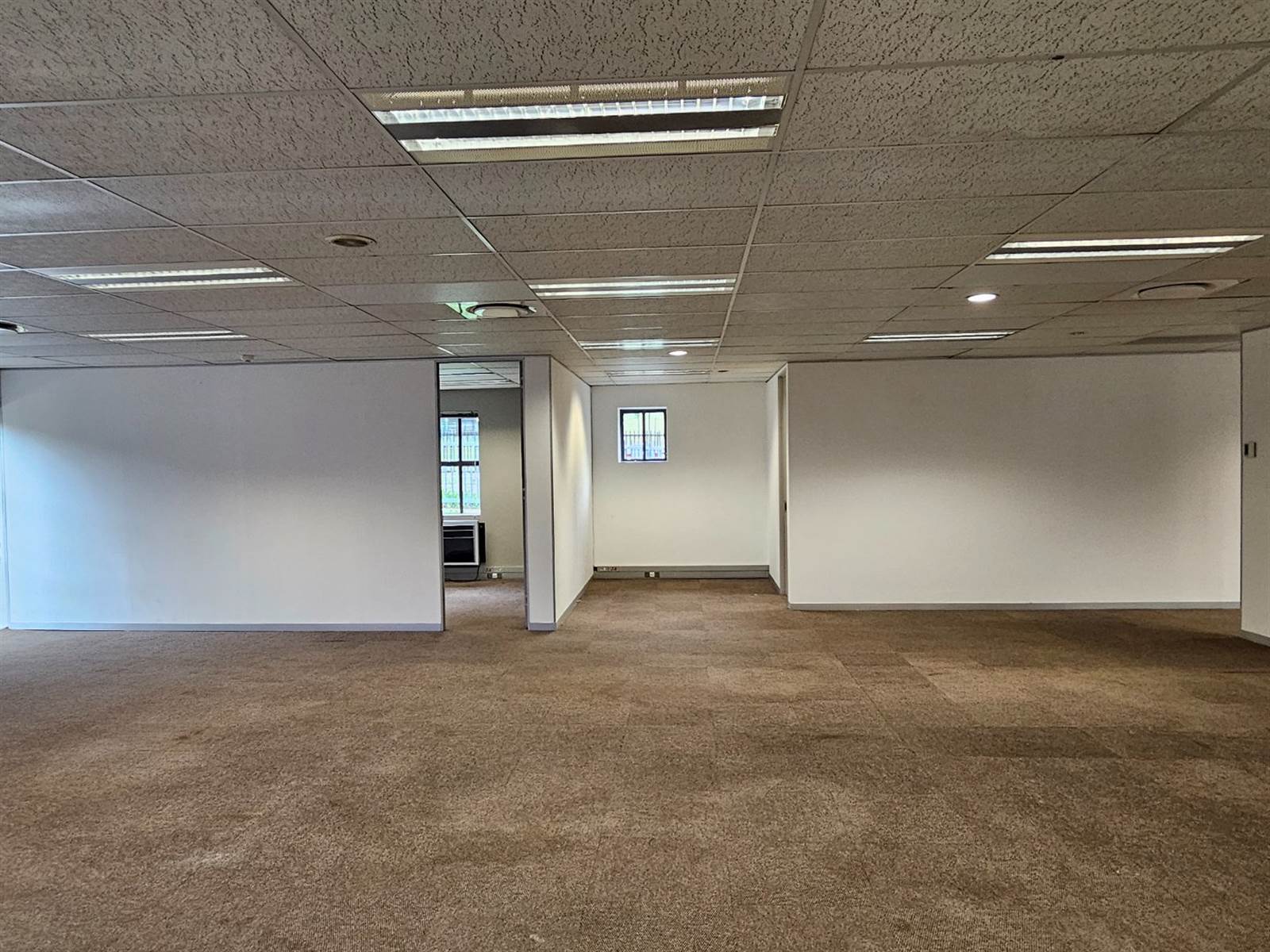 626  m² Commercial space in Bryanston photo number 24
