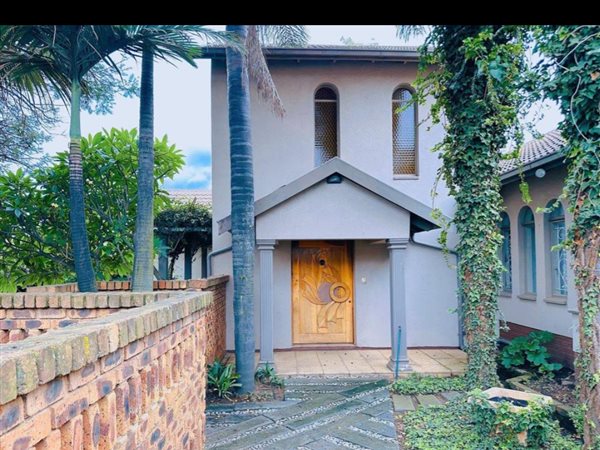 4 Bedroom House 4 Bedroom House