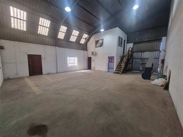 150  m² Industrial space