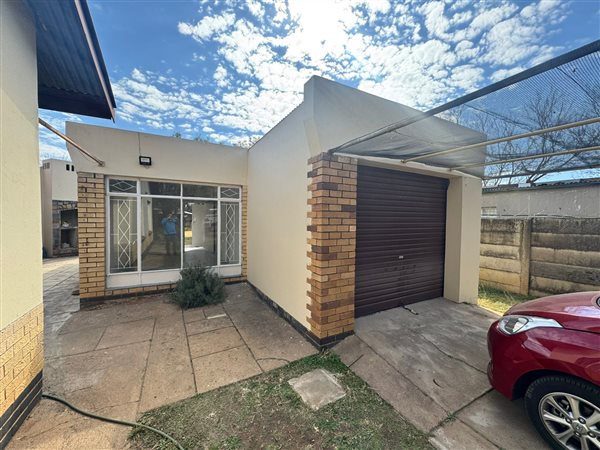 1 Bedroom Flat 1 Bedroom Flat