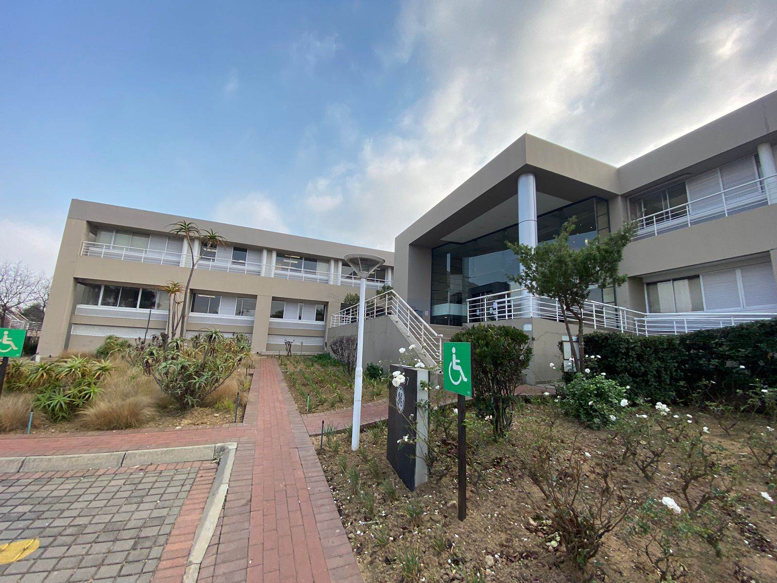 1637  m² Commercial space in Woodmead photo number 1