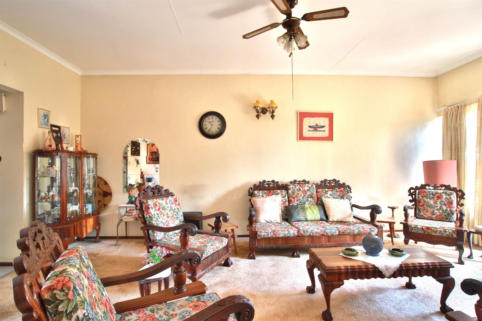 2 Bed Townhouse in Rooihuiskraal photo number 8