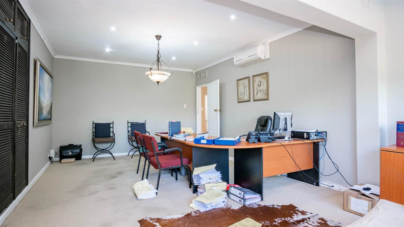 500  m² Office Space in Kloof photo number 27
