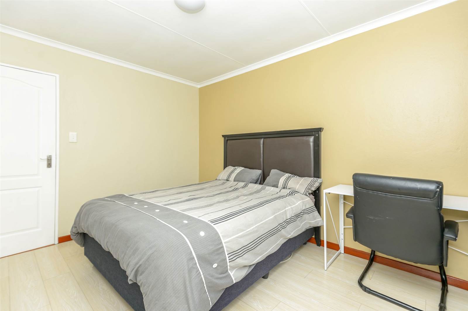 4 Bed House in Greenstone Hill photo number 18