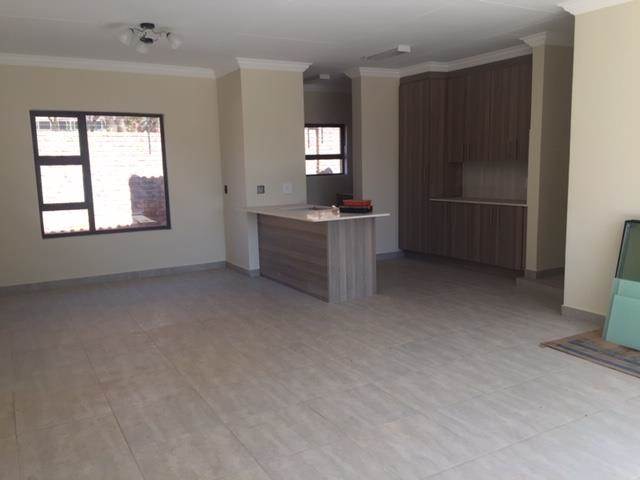 3 Bed Apartment in Amandasig photo number 10