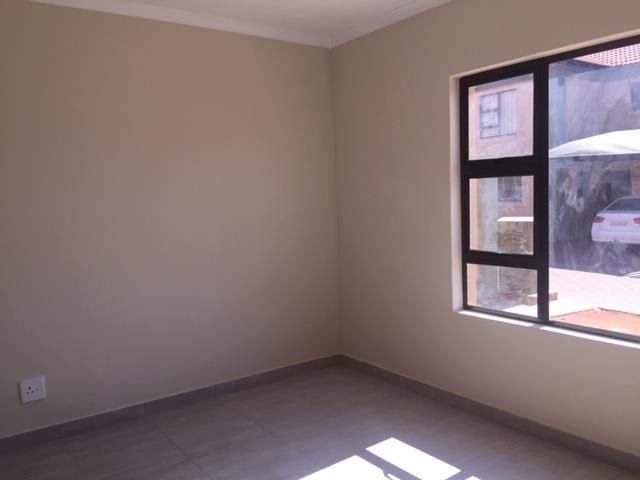 3 Bed Apartment in Amandasig photo number 13
