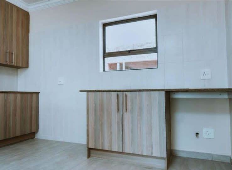 3 Bed Apartment in Amandasig photo number 8